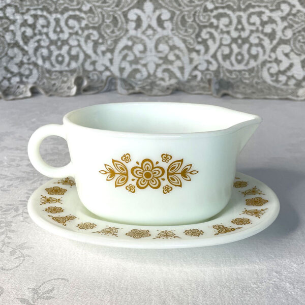 Butterfly Gold Gravy Boat Plate